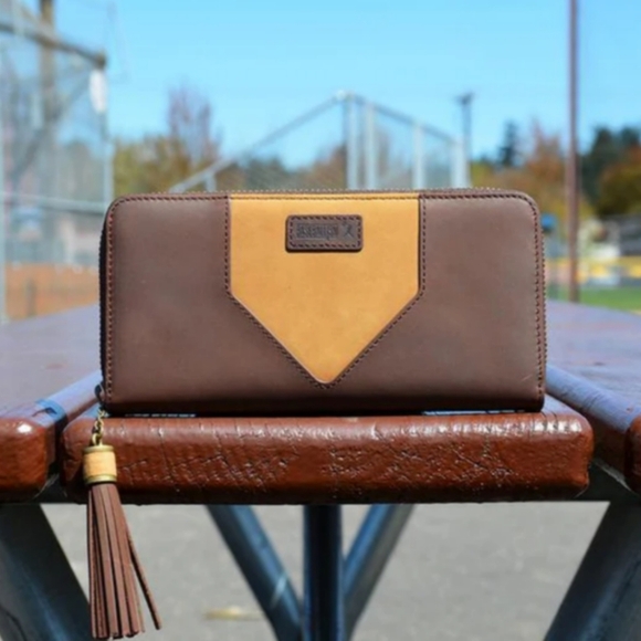 Baseballism Whurlitzer Wallet Glove Leather Zip Around Baseball Mit Upcycled - Picture 1 of 10